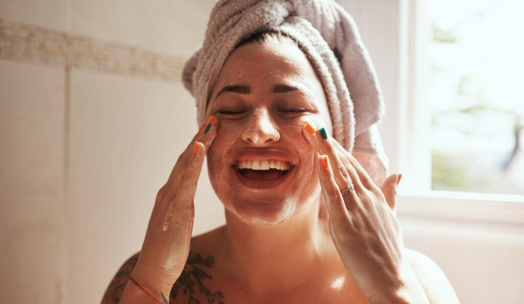 i passaggi per struccarsi