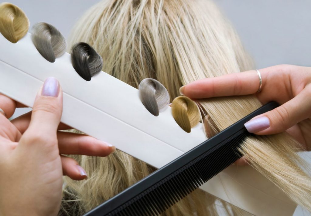 capelli colorati come curarli