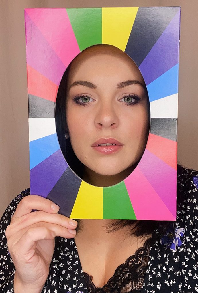 immagine 1 | Charme Parfumerie de Luxe Molfetta amrocromia-e-make-up