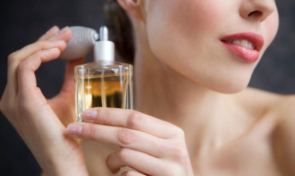 come-far-durare-a-lungo-il-profumo