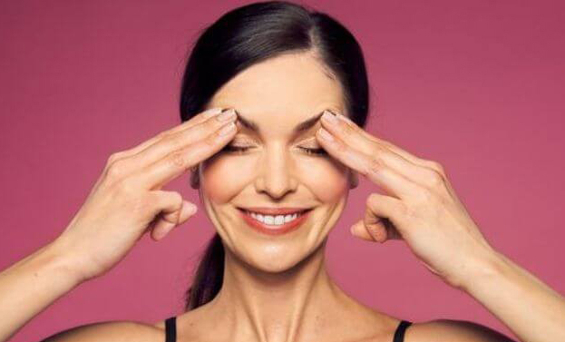 esercizi-yoga-facciale